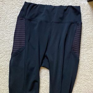 Leggings with pockets, ribbed - ask about bundling with others!